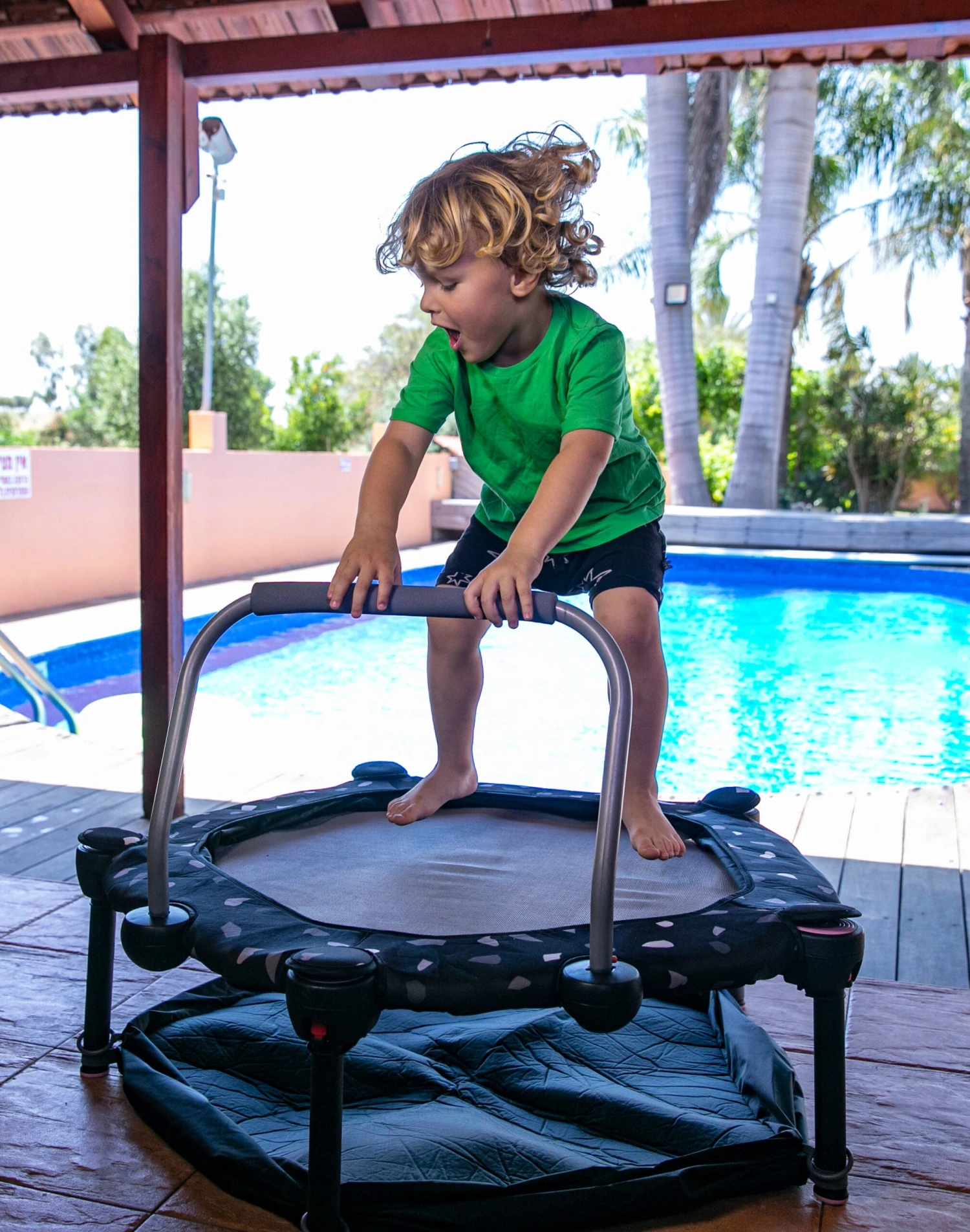 Okiedog 3-in-1 Trampoline - Black 6 Okiedog 3-in-1 Trampoline - Black - Image 6